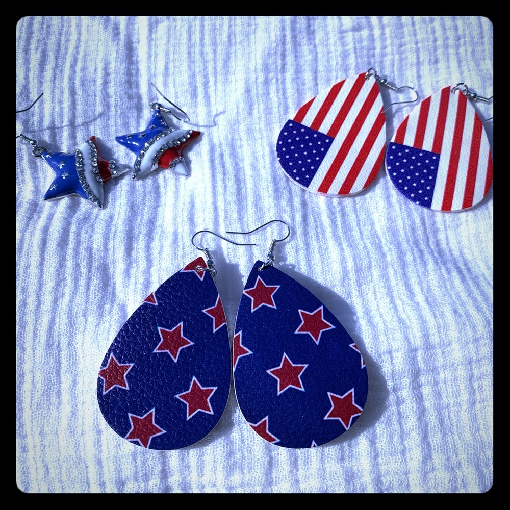 Festive Holiday Earrings!